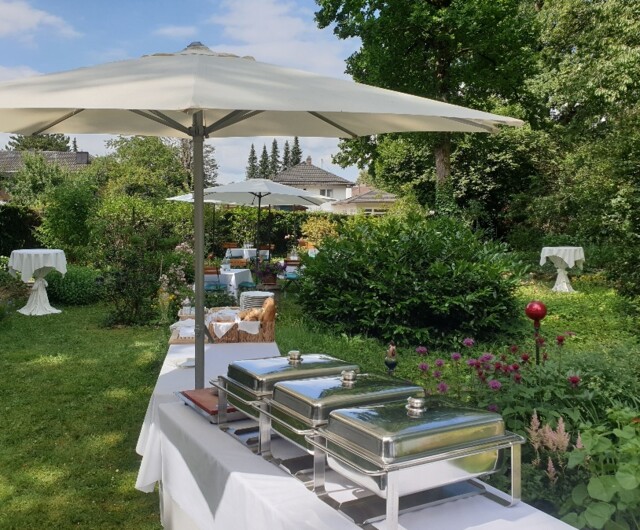 Brunch Gartenparty Sommer